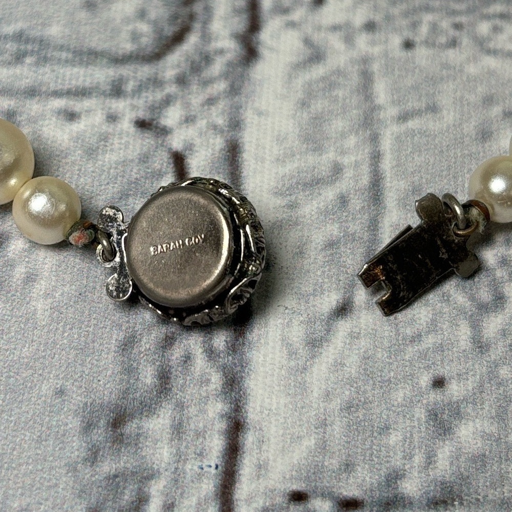Sarah Coventry Faux Pearl Vintage 24 inch Necklace - Picture 6 of 9